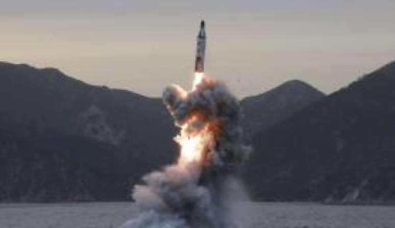 Foto divulgada pela Agência Central de Notícias da Coreia do Norte do teste nuclear feito no domingo