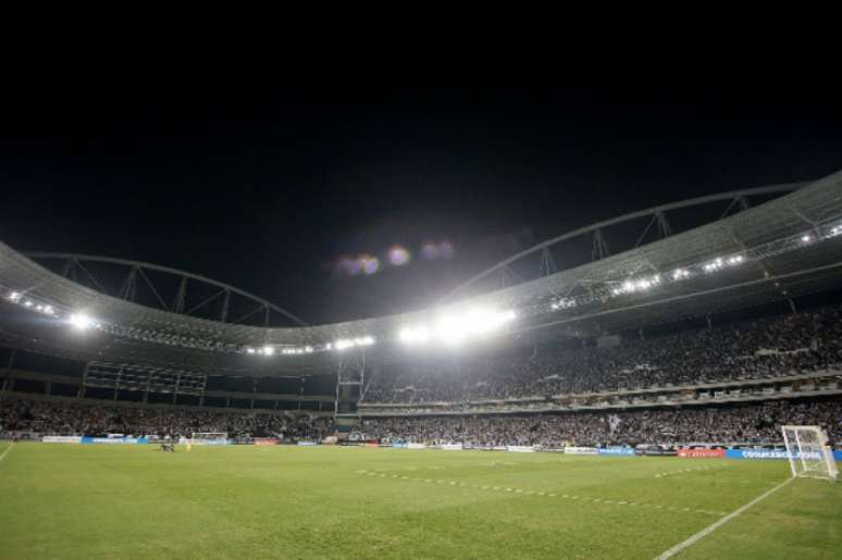 Expectativa é de 35 mil torcedores no Nilton Santos nesta quarta-feira (Foto: Vitor Silva/SSPress/Botafogo)