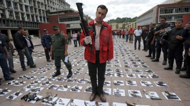 El Aissami ganhou notoriedade em sua passagem pelo Ministério do Interior e da Justiça, entre 2008 e 2012. 