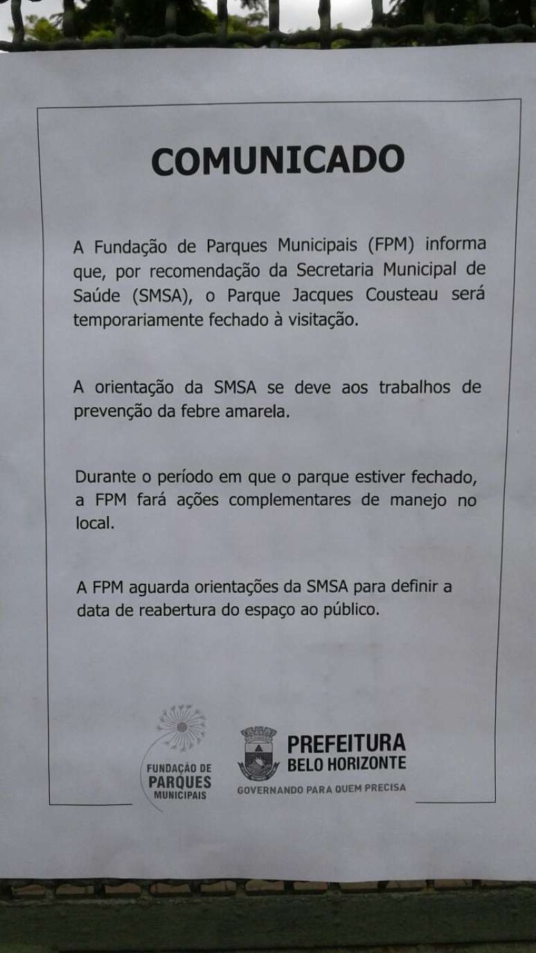 Comunicado sobre a interdição do parque.