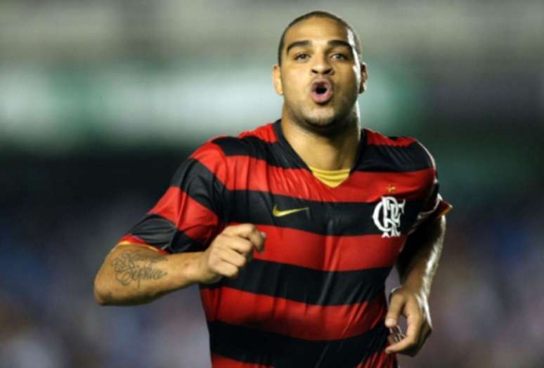 Adriano fez história com a camisa do Flamengo (Foto: Reprodução)