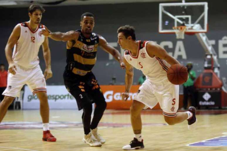 Vasco e Basquete Cearense se enfrentam neste sábado