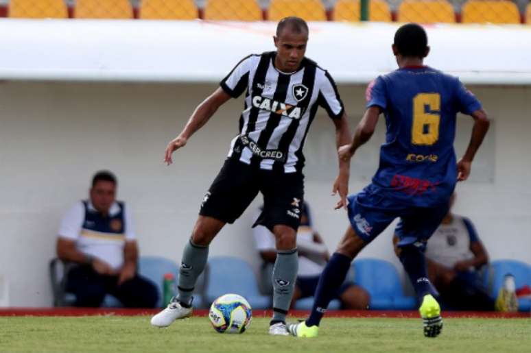 A primeira partida oficial foi de Roger pelo Glorioso foi contra o Madureira (Vitor Silva/SSPress/Botafogo)