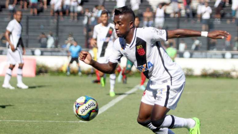 O atacante Kelvin, do Vasco, em lance no ataque (Foto: Paulo Fernandes/Vasco)