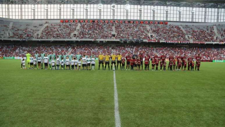 Coritiba e Atlético-PR estão lado a lado em questão (Foto: Geraldo Bubniak/AGB)
