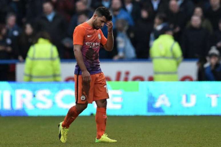 Agüero está sem marcar há cerca de um mês (Foto: OLI SCARFF / AFP)