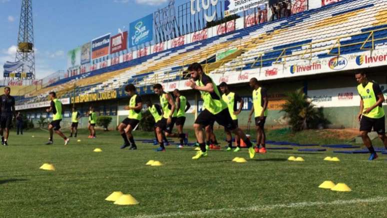 Antes do jogo decisivo, o Botafogo treinou nesta terça-feira no estádio do Deportivo Luqueño (Twitter/Botafogo)