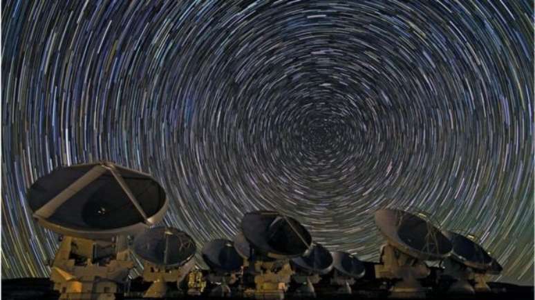 Observatório Alma, no Deserto do Atacama, aumentou capacidade de resolução do &#039;telescópio virtual&#039;. 