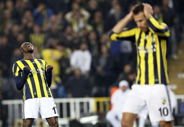 Jogadores do  Fenerbahce lamentam chances perdidas