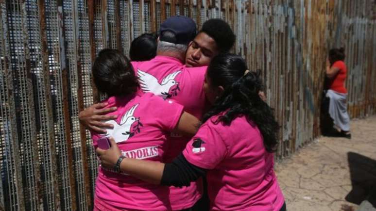 Famílias acabam separadas durante batidas de autoridades de imigração 