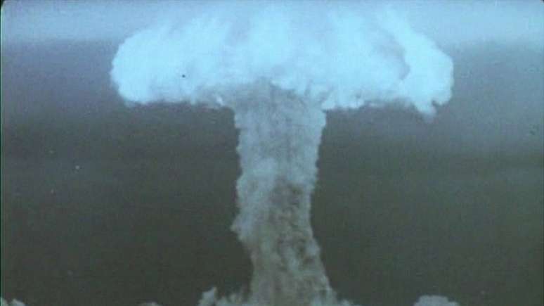 O icônico 'cogumelo' de explosões nucleares