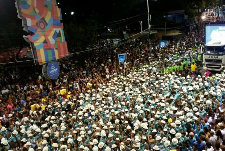 Carnaval de Salvador homenageia 100 anos do samba, no Circuito Campo Grande 