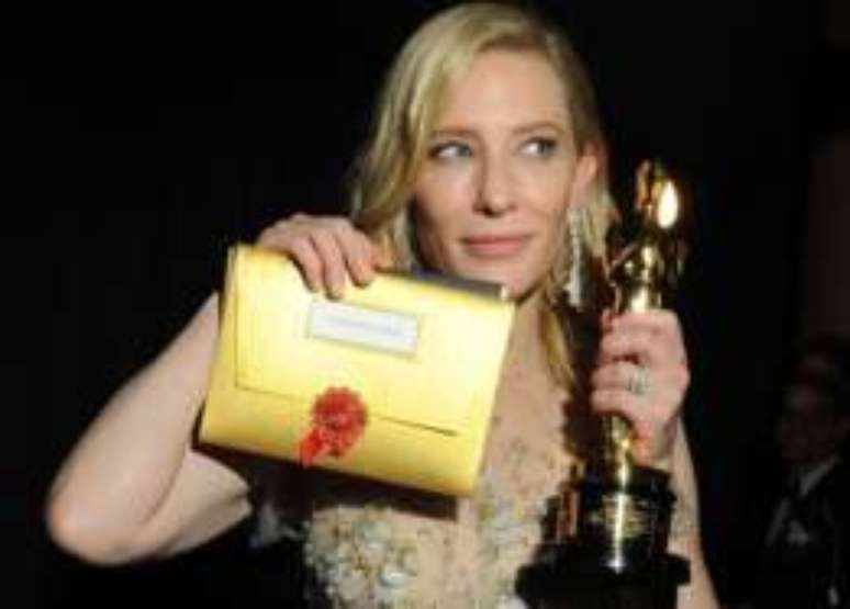 Blanchett, vencedora do Oscar de melhor atriz em 2014, tentou 'roubar' maleta com envelopes