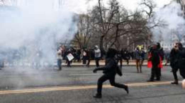 Violência marcou protestos contra Trump