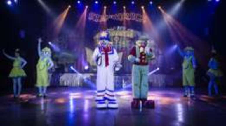 Show de palha&ccedil;os famosos da TV ajudou circo a atrair mais p&uacute;blico