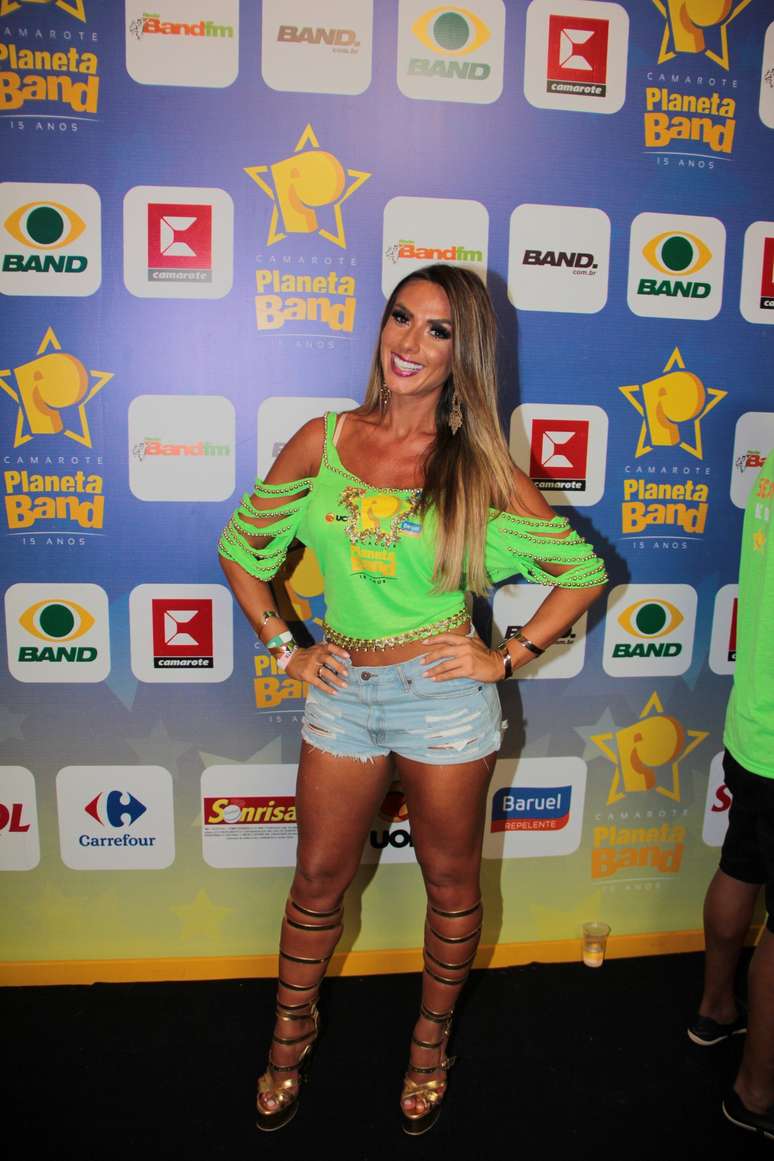 Nicole Bahls curte o Carnaval em Salvador