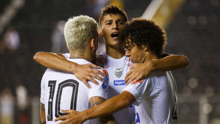 Lucas Lima não deve encarar o Corinthians, mas joga na Libertadores Foto: Ricardo Moreira/Fotoarena