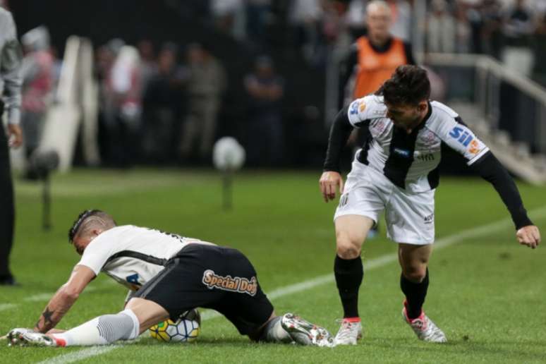 Zeca esteve na única vitória do Peixe dentro da Arena Corinthians (Foto: Ale Cabral)