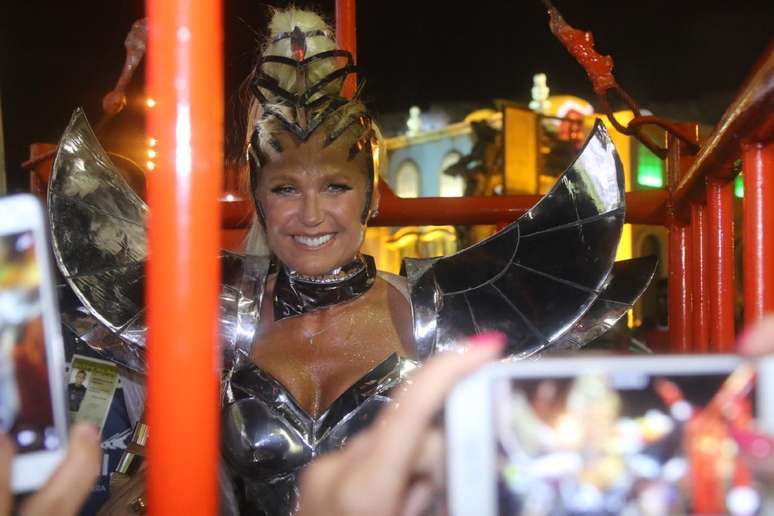 Xuxa se fantasiou de &#034;Eva do futuro&#034;