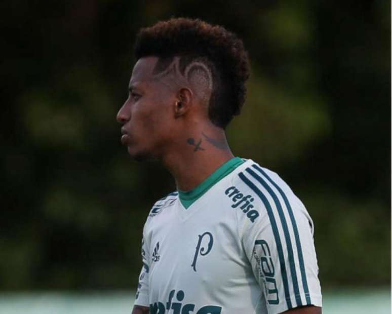 Tchê Tchê no Palmeiras