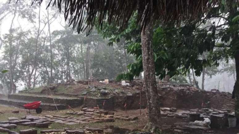 Pingente foi encontrado no sítio arqueológico de Nim Li Punit, longe das grandes cidades maias, o que surpreendeu arqueólogos 