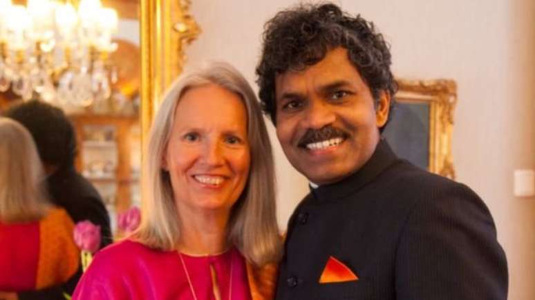 PK e Charlotte Mahanandia em foto de 2014, na Su&eacute;cia 