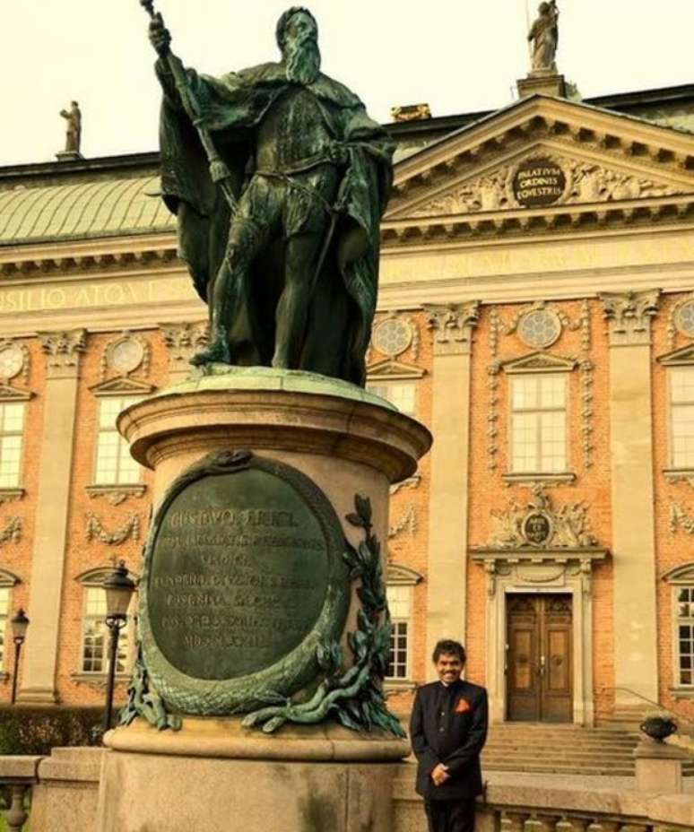PK Mahanandia continuou trabalhando como artista na Su&eacute;cia 
