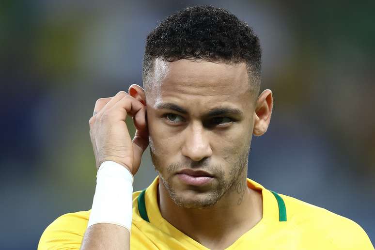 O atacante Neymar