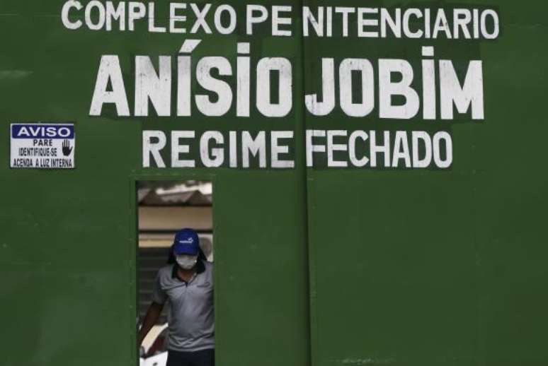 Portão principal do Complexo Penitenciário Anísio Jobim (Compaj), na capital amazonense 