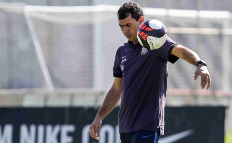 Fabio Carille repetirá escalação no Corinthians (Foto: Daniel Augusto Jr)