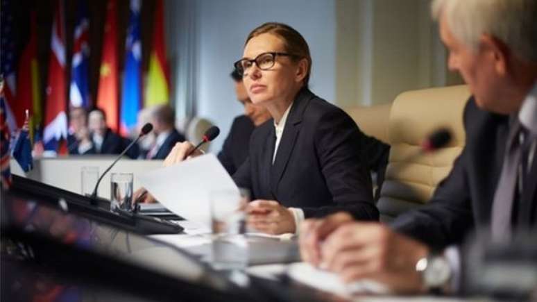 Estudo mostrou que mulheres s&atilde;o interrompidas duas vezes mais do que homens