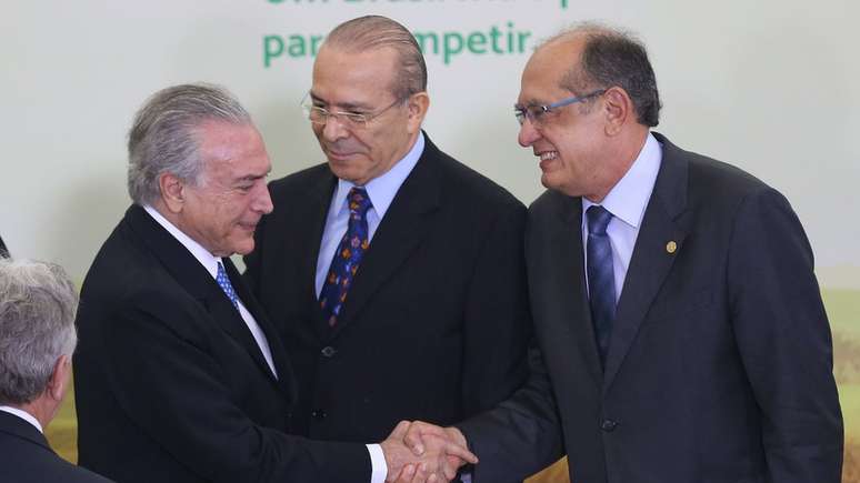 Embora seja amigo do presidente, Gilmar Mendes nega que seja suspeito para conduzir processo contra Temer