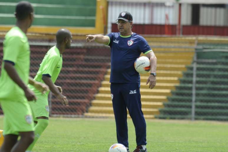 Estevam Soares estreou com derrota na Portuguesa (FOTO: Dorival Rosa)