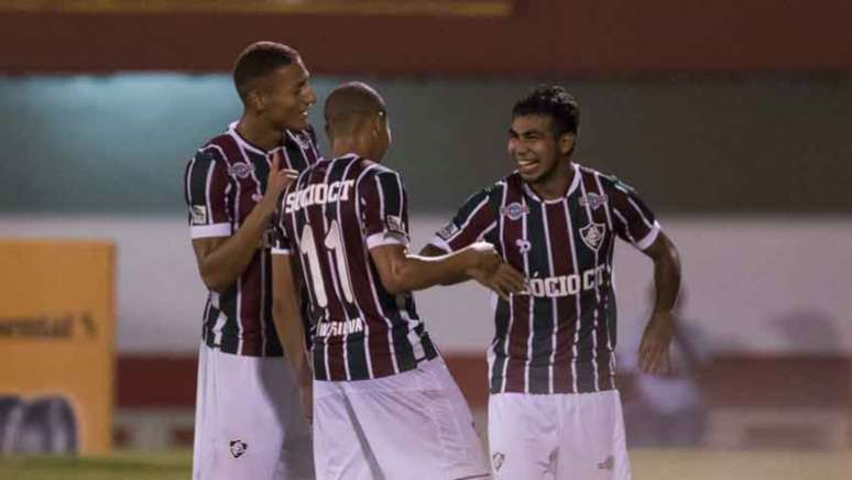 Ufa: Fluminense sofre, mas avança na Copa do Brasil (Foto: Celso Pupo/Fotoarena)