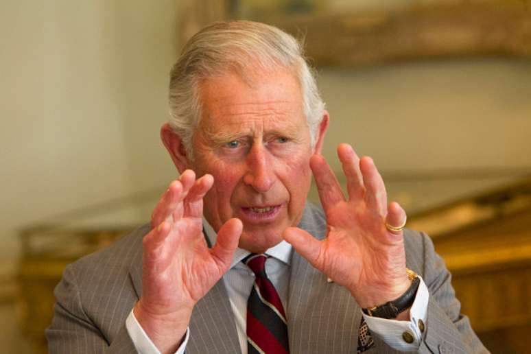 Príncipe Charles, herdeiro da coroa britânica, será proclamado rei no dia seguinte à morte de sua mãe, a Rainha Elizabeth II