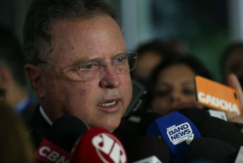 O ministro da Agricultura, Blairo Maggi, fala à imprensa sobre a situação da carne brasileira