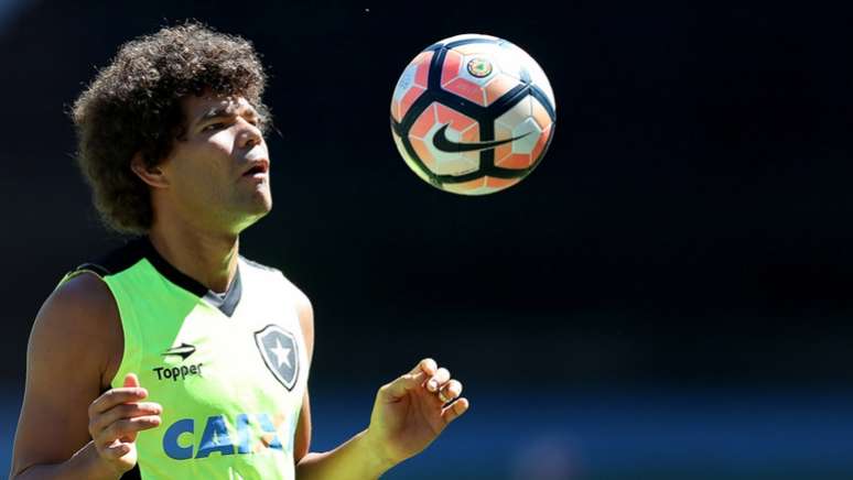 Camilo segue como um dos remanescentes do time do Botafogo no ano passado (Vitor Silva/SSPress/Botafogo)