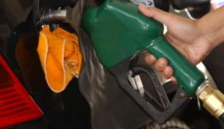 Queda no preço da gasolina foi contribuiu para diminuição da inflação 