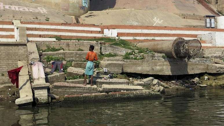 Corrente de resíduos está matando o Ganges