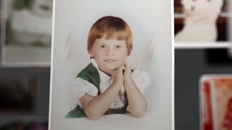 Jeannie teve uma inf&acirc;ncia normal at&eacute; os oito anos de idade