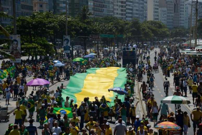 Manifestação em Copacabana pede fim da impunidade e do foro privilegiado