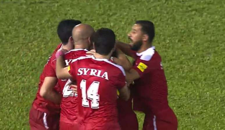 Síria vem de vitória com gol aos 44 do segundo tempo, de pênalti, com cavadinha (Foto: Reprodução/Twitter)
