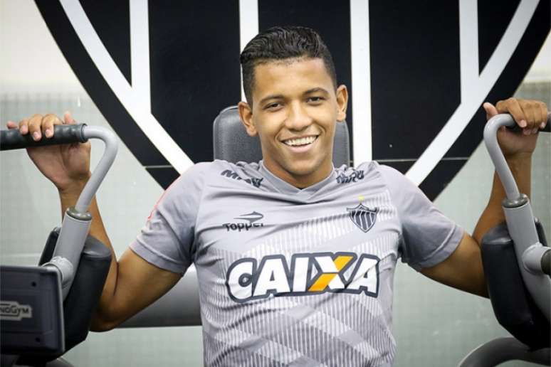 Yago, de 21 anos, renovou com o Atlético-MG. Agora, ele é do Galo até 2020