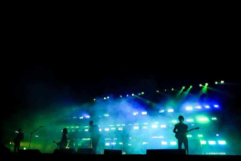 Nem a chuva que caiu no fim deste domingo esfriou o ânimo das dezenas de milhares de pessoas que acompanharam o segundo dia do Lollapalooza São Paulo, que teve como destaques o The Strokes, The Weeknd, Duran Duran, Two Door Cinema Club e Melanie Martinez, entre outros