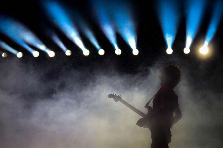 Nem a chuva que caiu no fim deste domingo esfriou o ânimo das dezenas de milhares de pessoas que acompanharam o segundo dia do Lollapalooza São Paulo, que teve como destaques o The Strokes, The Weeknd, Duran Duran, Two Door Cinema Club e Melanie Martinez, entre outros