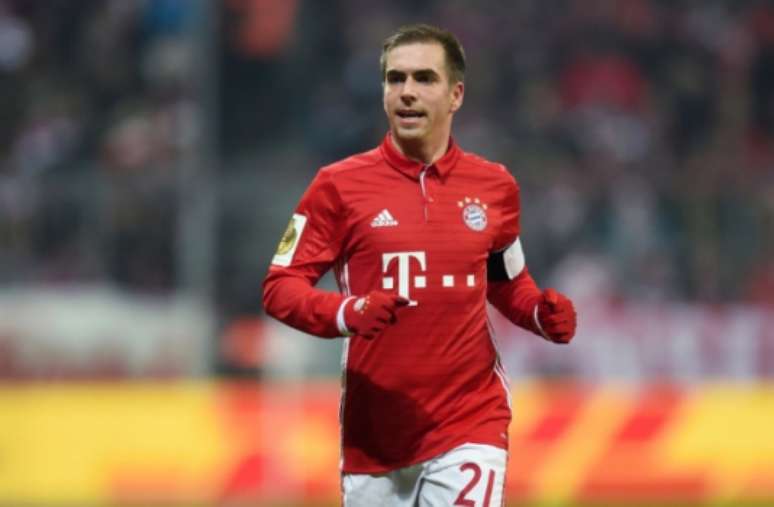Lahm é o capitão do Bayern (Foto: CHRISTOF STACHE / AFP)