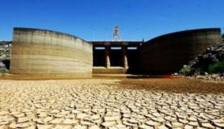 Reservatório do Sistema Cantareira no auge da crise hídrica