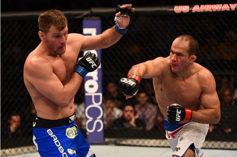 Junior Cigano venceu Stipe Miocic no primeiro confronto entre ambos (FOTO: UFC)