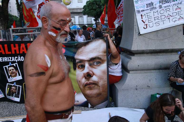 Concentração na Candelária, no Rio de Janeiro (RJ)