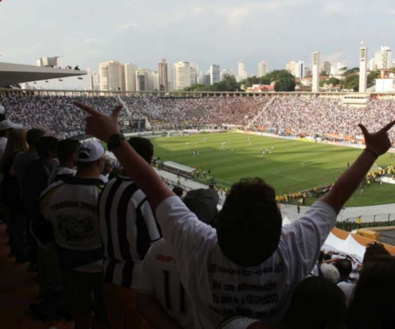 Peixe mandará um dos jogos da fase de grupos da Libertadores no Pacaembu (Foto: Eduardo Viana/Lancepress!)